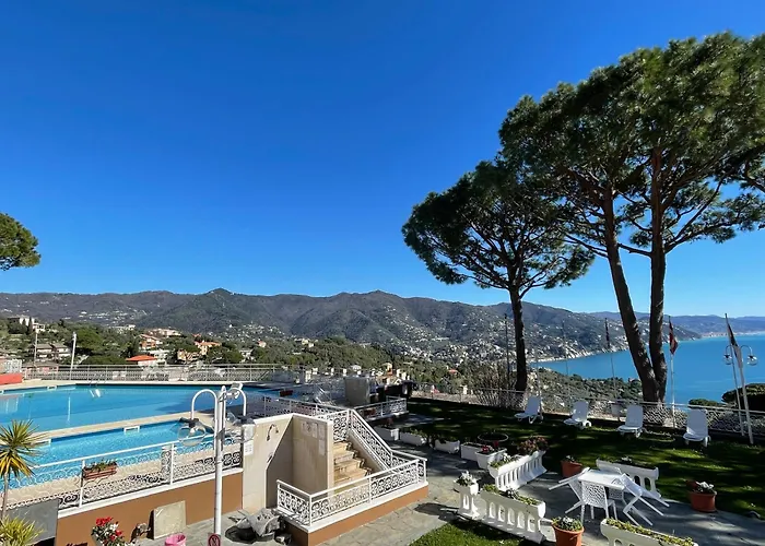 Portofino Est Residence